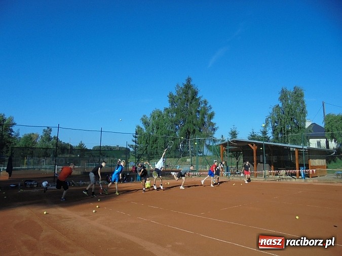 Zdjęcie w galerii na portalu naszraciborz.pl: Tenisiści TKKF Rafako wrócili z drugiego obozu wiadomości z regionu