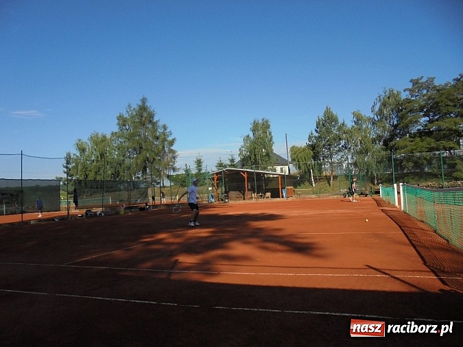 Zdjęcie w galerii na portalu naszraciborz.pl: Tenisiści TKKF Rafako wrócili z drugiego obozu wiadomości z regionu