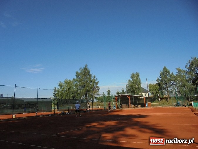 Zdjęcie w galerii na portalu naszraciborz.pl: Tenisiści TKKF Rafako wrócili z drugiego obozu wiadomości z regionu