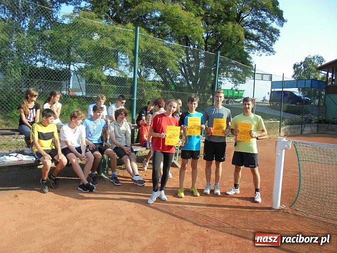 Zdjęcie w galerii na portalu naszraciborz.pl: Tenisiści TKKF Rafako wrócili z drugiego obozu wiadomości z regionu
