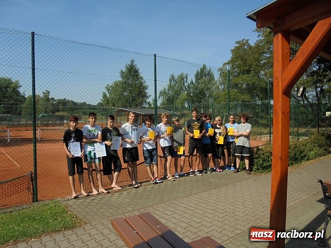 Zdjęcie w galerii na portalu naszraciborz.pl: Tenisiści TKKF Rafako wrócili z drugiego obozu wiadomości z regionu