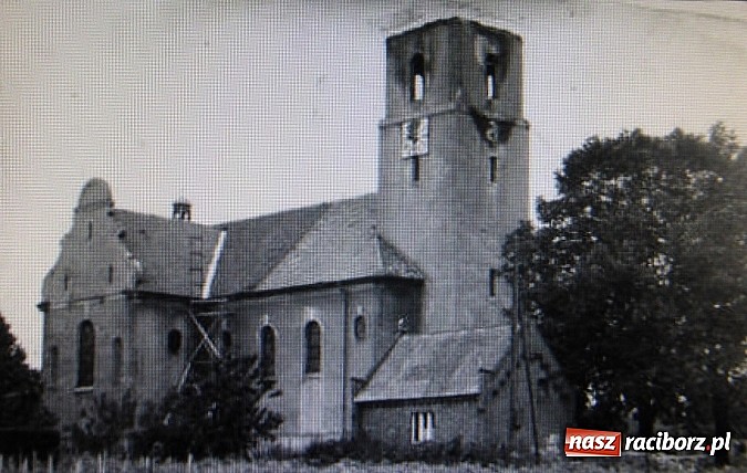 Zdjęcie w galerii na portalu naszraciborz.pl: Bohaterska walka z ogniem w Samborowicach, czyli skutki uderzenia piorunu kulistego  wiadomości z regionu