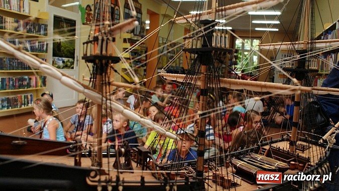 Zdjęcie w galerii na portalu naszraciborz.pl: W czasach wielkich odkryć geograficznych - Lato z Biblioteką  wiadomości z regionu