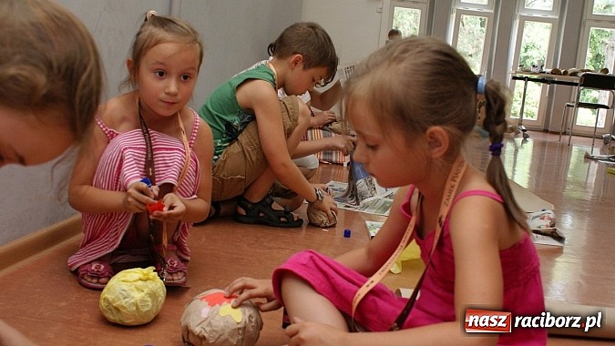 Zdjęcie w galerii na portalu naszraciborz.pl: W czasach wielkich odkryć geograficznych - Lato z Biblioteką  wiadomości z regionu