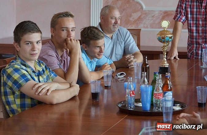 Zdjęcie w galerii na portalu naszraciborz.pl: Nędza. Piłka nożna trzyma młodych z daleka od dopalaczy wiadomości z regionu