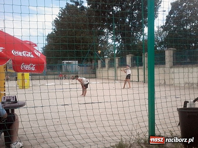 Zdjęcie w galerii na portalu naszraciborz.pl: Duet z KS AZS Rafako Racibórz na 9. miejscu Mistrzostw Polski Młodzików w Siatkówce Plażowej  wiadomości z regionu