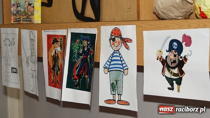 Zdjęcie w galerii na portalu naszraciborz.pl: Pirackie podchody w raciborskiej bibliotece wiadomości z regionu