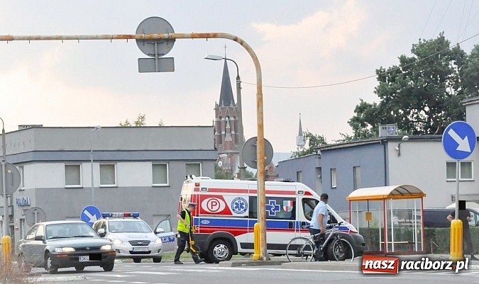 Zdjęcie w galerii na portalu naszraciborz.pl: Potrącenie pieszego na Bosackiej. Sprawczyni uciekła z miejsca zdarzenia, ale jest już w rękach policji wiadomości z regionu