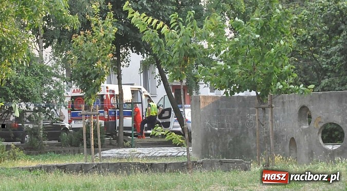 Zdjęcie w galerii na portalu naszraciborz.pl: Potrącenie pieszego na Bosackiej. Sprawczyni uciekła z miejsca zdarzenia, ale jest już w rękach policji wiadomości z regionu