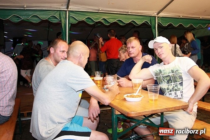 Zdjęcie w galerii na portalu naszraciborz.pl: Pierwszy dzień festynu 95-lecia LKS Wojnowice za nami wiadomości z regionu