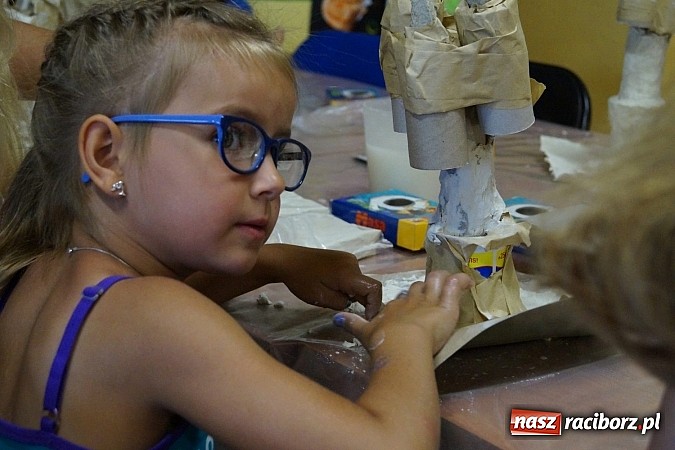 Zdjęcie w galerii na portalu naszraciborz.pl: W Nędzy nie pozwalają dzieciom na nudę  wiadomości z regionu