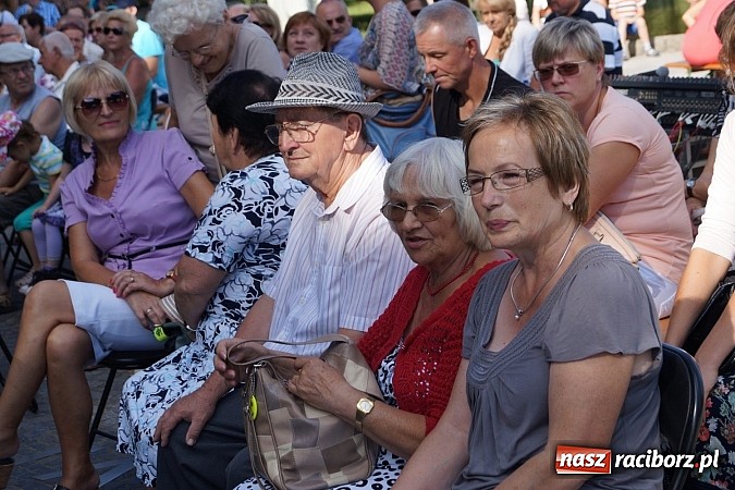Zdjęcie w galerii na portalu naszraciborz.pl: Piosenki Grechuty i German zabrzmiały w Parku Roth  wiadomości z regionu
