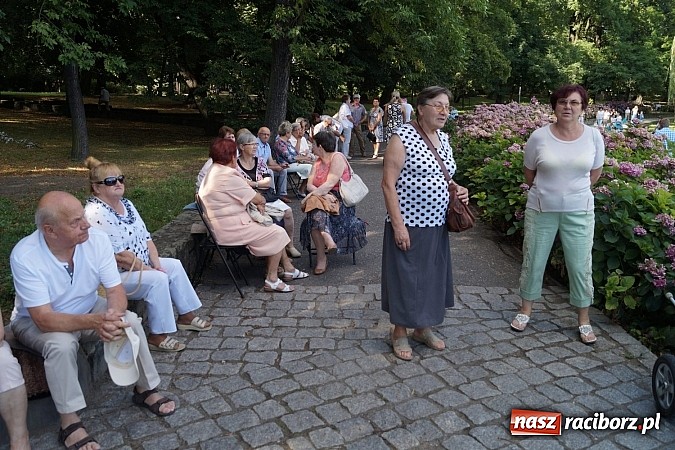 Zdjęcie w galerii na portalu naszraciborz.pl: Piosenki Grechuty i German zabrzmiały w Parku Roth  wiadomości z regionu