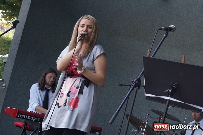 Zdjęcie w galerii na portalu naszraciborz.pl: Piosenki Grechuty i German zabrzmiały w Parku Roth  wiadomości z regionu