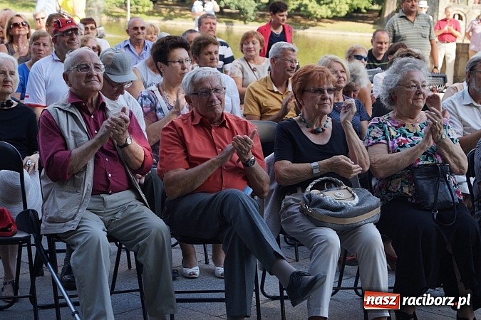 Zdjęcie w galerii na portalu naszraciborz.pl: Piosenki Grechuty i German zabrzmiały w Parku Roth  wiadomości z regionu