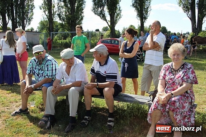 Zdjęcie w galerii na portalu naszraciborz.pl: Pełne emocji popołudnie i wiecz&oacute;r, czyli festyn LKS Wojnowice wiadomości z regionu