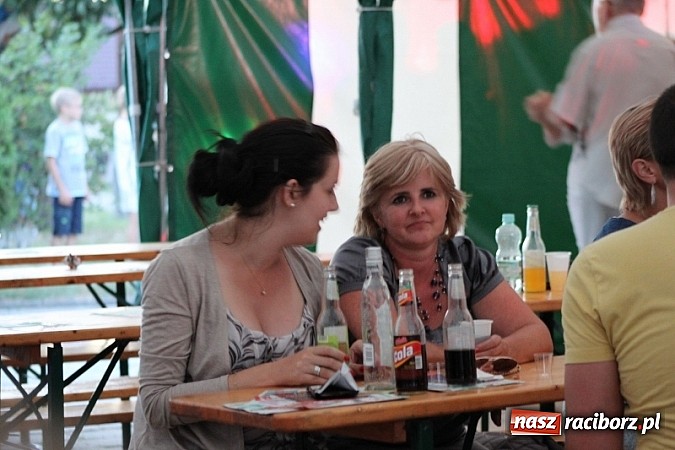 Zdjęcie w galerii na portalu naszraciborz.pl: Pełne emocji popołudnie i wiecz&oacute;r, czyli festyn LKS Wojnowice wiadomości z regionu