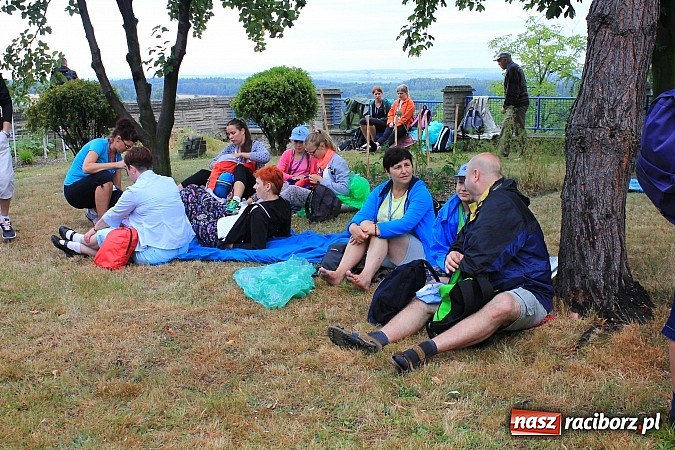 Zdjęcie w galerii na portalu naszraciborz.pl: 240 pielgrzymów z Lubomi i okolic już w drodze na Jasną Górę wiadomości z regionu