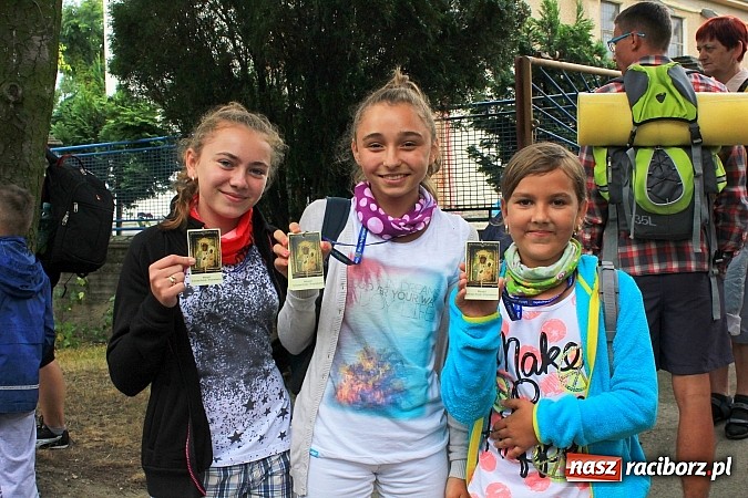 Zdjęcie w galerii na portalu naszraciborz.pl: 240 pielgrzymów z Lubomi i okolic już w drodze na Jasną Górę wiadomości z regionu