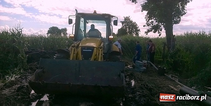 Zdjęcie w galerii na portalu naszraciborz.pl: Awaria wodociągu w Kietrzu usunięta  wiadomości z regionu