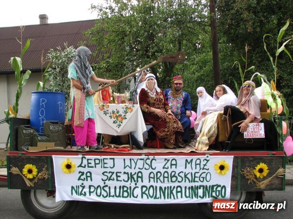 Zdjęcie w galerii na portalu naszraciborz.pl: Tworków: Hucznie i na wesoło wiadomości z regionu