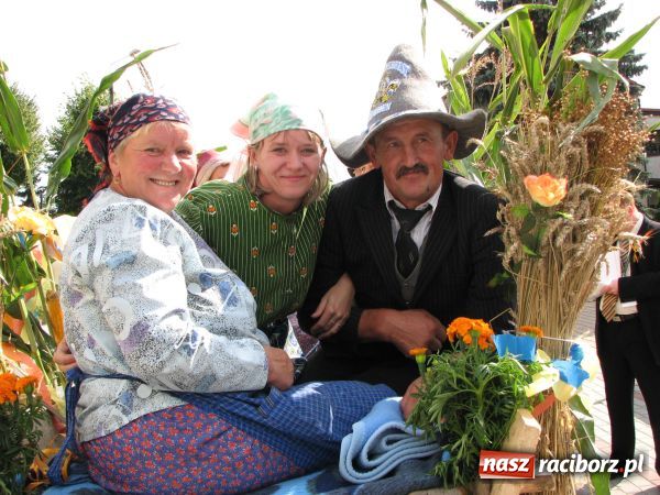 Zdjęcie w galerii na portalu naszraciborz.pl: Tworków: Hucznie i na wesoło wiadomości z regionu