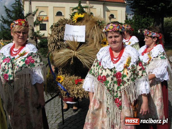 Zdjęcie w galerii na portalu naszraciborz.pl: Tworków: Hucznie i na wesoło wiadomości z regionu