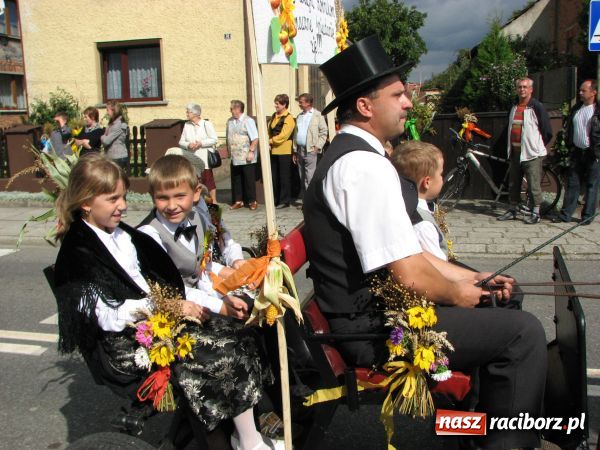 Zdjęcie w galerii na portalu naszraciborz.pl: Tworków: Hucznie i na wesoło wiadomości z regionu