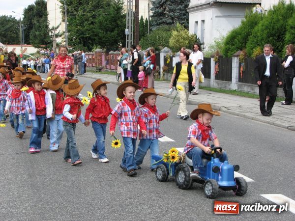Zdjęcie w galerii na portalu naszraciborz.pl: Tworków: Hucznie i na wesoło wiadomości z regionu