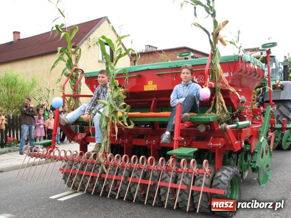 Zdjęcie w galerii na portalu naszraciborz.pl: Tworków: Hucznie i na wesoło wiadomości z regionu
