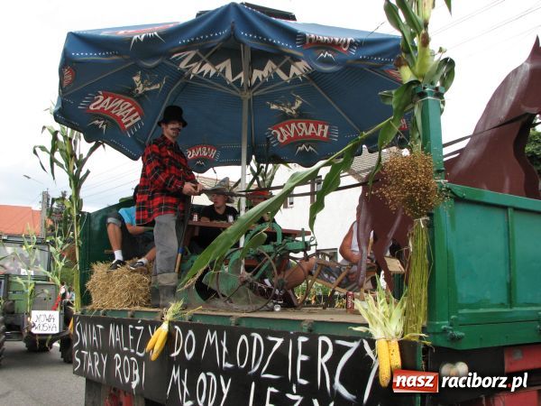 Zdjęcie w galerii na portalu naszraciborz.pl: Tworków: Hucznie i na wesoło wiadomości z regionu