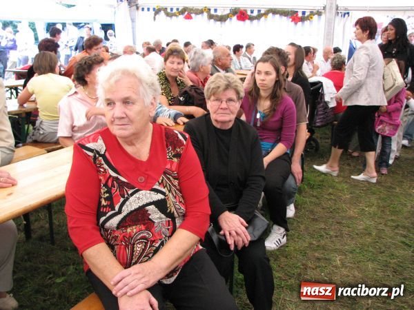 Zdjęcie w galerii na portalu naszraciborz.pl: Tworków: Hucznie i na wesoło wiadomości z regionu