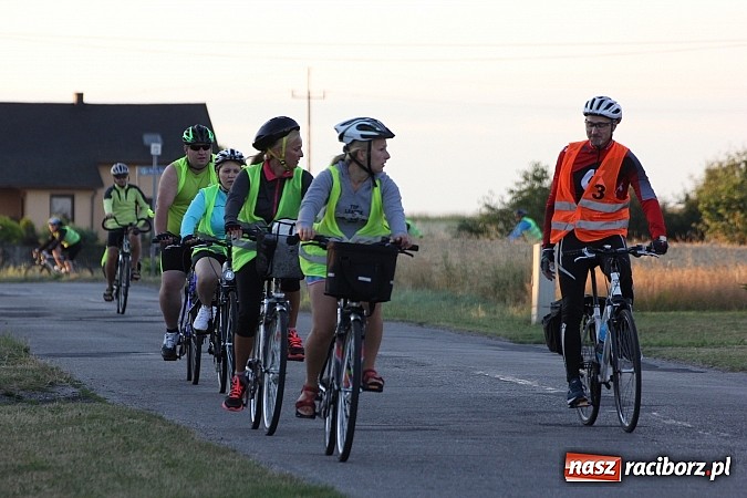 Zdjęcie w galerii na portalu naszraciborz.pl: Rowerem z Lubomi na Jasną Górę wiadomości z regionu