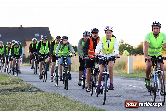 Zdjęcie w galerii na portalu naszraciborz.pl: Rowerem z Lubomi na Jasną Górę wiadomości z regionu