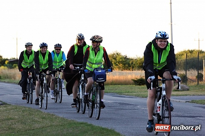 Zdjęcie w galerii na portalu naszraciborz.pl: Rowerem z Lubomi na Jasną Górę wiadomości z regionu