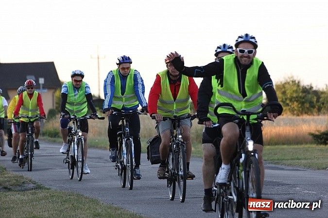 Zdjęcie w galerii na portalu naszraciborz.pl: Rowerem z Lubomi na Jasną Górę wiadomości z regionu