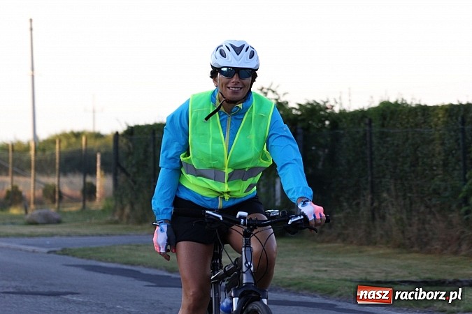 Zdjęcie w galerii na portalu naszraciborz.pl: Rowerem z Lubomi na Jasną Górę wiadomości z regionu