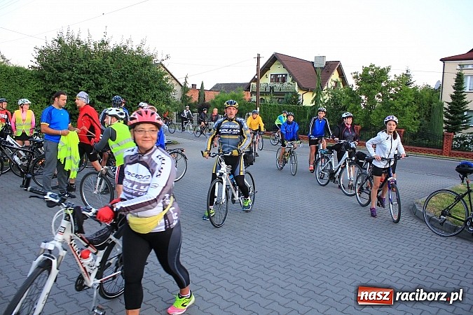 Zdjęcie w galerii na portalu naszraciborz.pl: Rowerem z Lubomi na Jasną Górę wiadomości z regionu