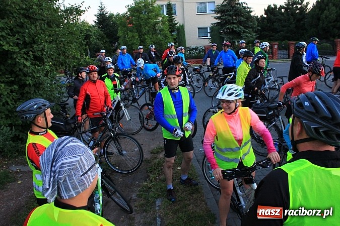 Zdjęcie w galerii na portalu naszraciborz.pl: Rowerem z Lubomi na Jasną Górę wiadomości z regionu