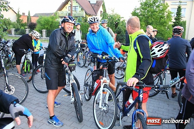 Zdjęcie w galerii na portalu naszraciborz.pl: Rowerem z Lubomi na Jasną Górę wiadomości z regionu