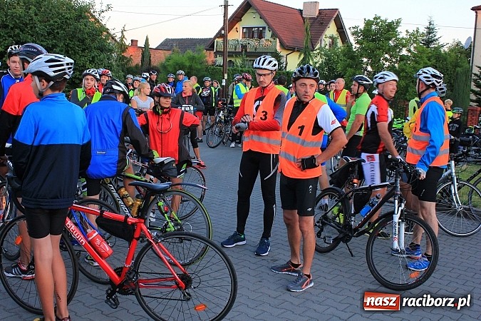 Zdjęcie w galerii na portalu naszraciborz.pl: Rowerem z Lubomi na Jasną Górę wiadomości z regionu