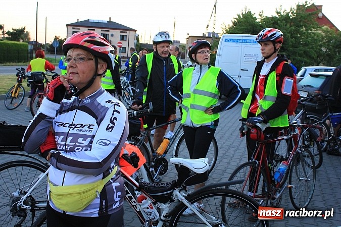 Zdjęcie w galerii na portalu naszraciborz.pl: Rowerem z Lubomi na Jasną Górę wiadomości z regionu