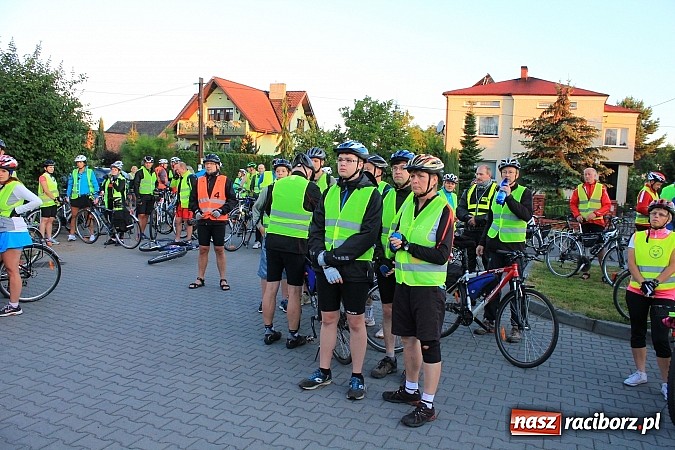 Zdjęcie w galerii na portalu naszraciborz.pl: Rowerem z Lubomi na Jasną Górę wiadomości z regionu