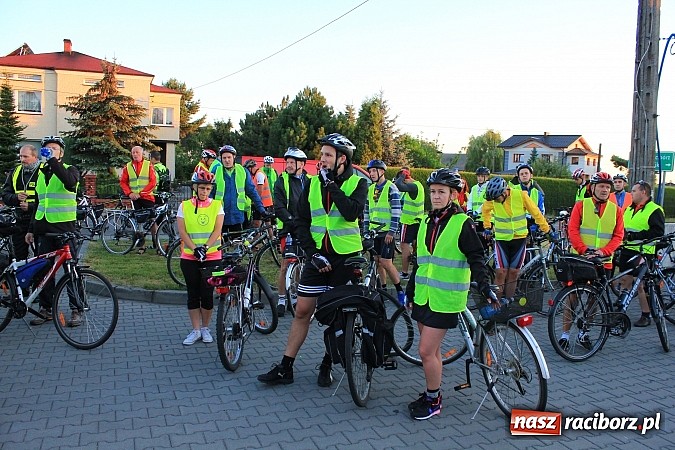 Zdjęcie w galerii na portalu naszraciborz.pl: Rowerem z Lubomi na Jasną Górę wiadomości z regionu