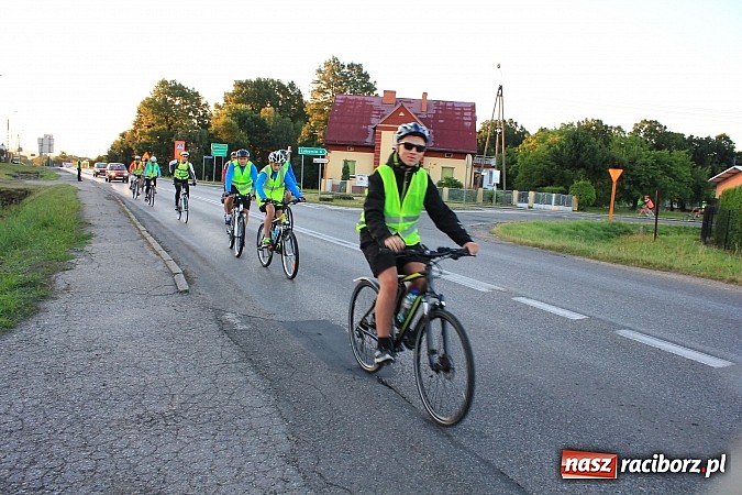 Zdjęcie w galerii na portalu naszraciborz.pl: Rowerem z Lubomi na Jasną Górę wiadomości z regionu