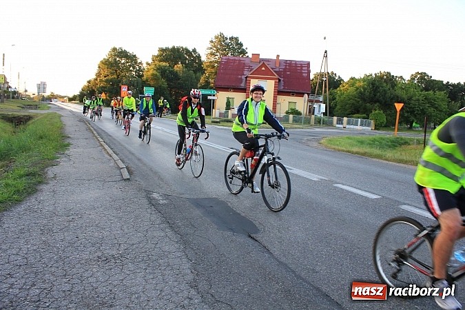 Zdjęcie w galerii na portalu naszraciborz.pl: Rowerem z Lubomi na Jasną Górę wiadomości z regionu