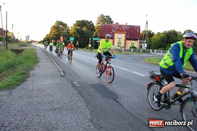 Zdjęcie w galerii na portalu naszraciborz.pl: Rowerem z Lubomi na Jasną Górę wiadomości z regionu