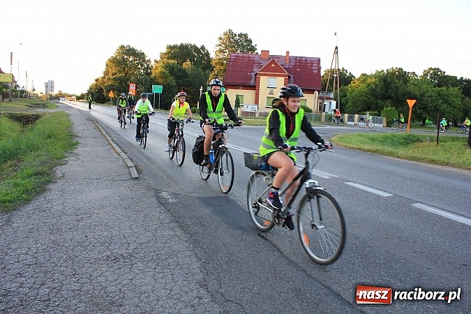 Zdjęcie w galerii na portalu naszraciborz.pl: Rowerem z Lubomi na Jasną Górę wiadomości z regionu