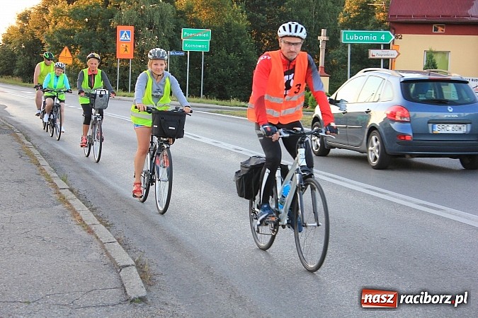 Zdjęcie w galerii na portalu naszraciborz.pl: Rowerem z Lubomi na Jasną Górę wiadomości z regionu