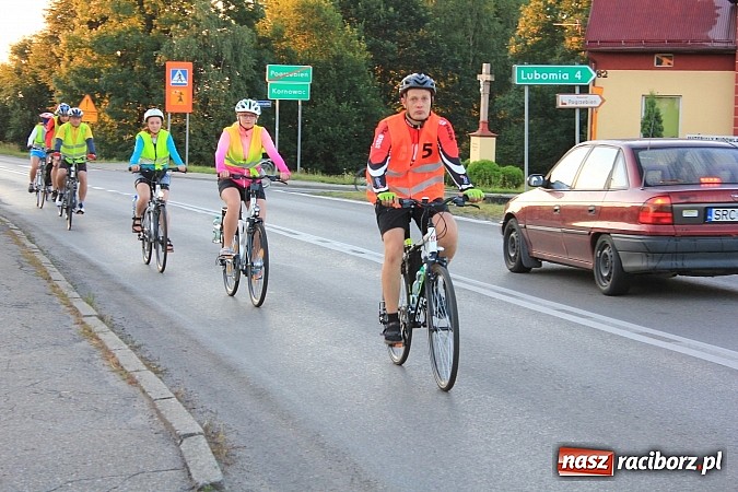 Zdjęcie w galerii na portalu naszraciborz.pl: Rowerem z Lubomi na Jasną Górę wiadomości z regionu